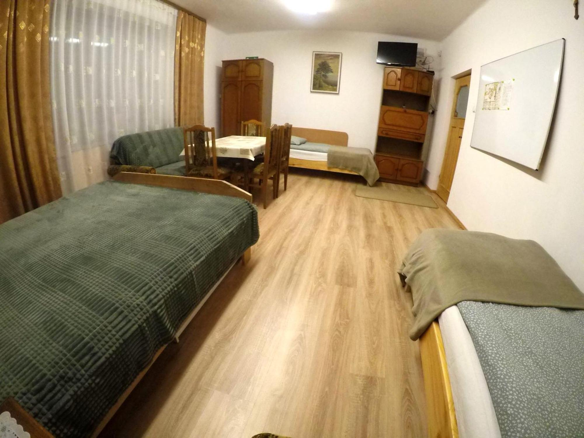 Pokoje Goscinne, Mieszkanie Na Wynajem W Swidniku K Lublina Exterior foto